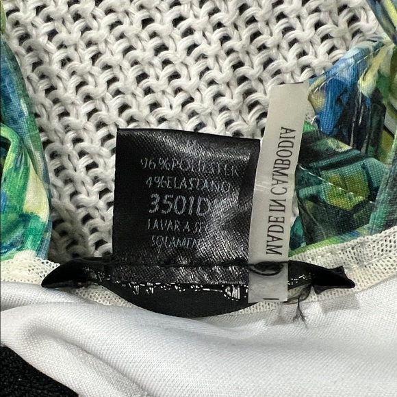 Caribbean Queen Tropical Green and Blue Backless Dress - Picture 3 of 12